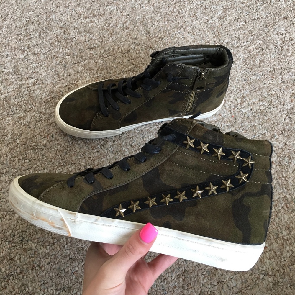Vintage Havana victory high limited army green camo sneaker size 8.5 woman’s